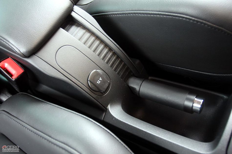 进口大众甲壳虫“墨橘版”内饰