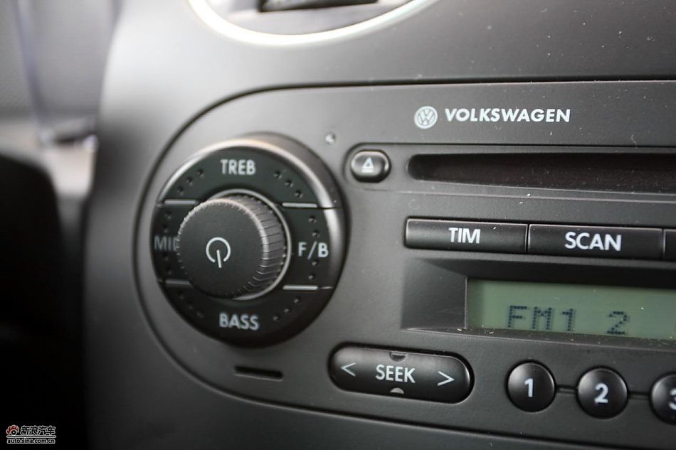 进口大众甲壳虫“墨橘版”内饰