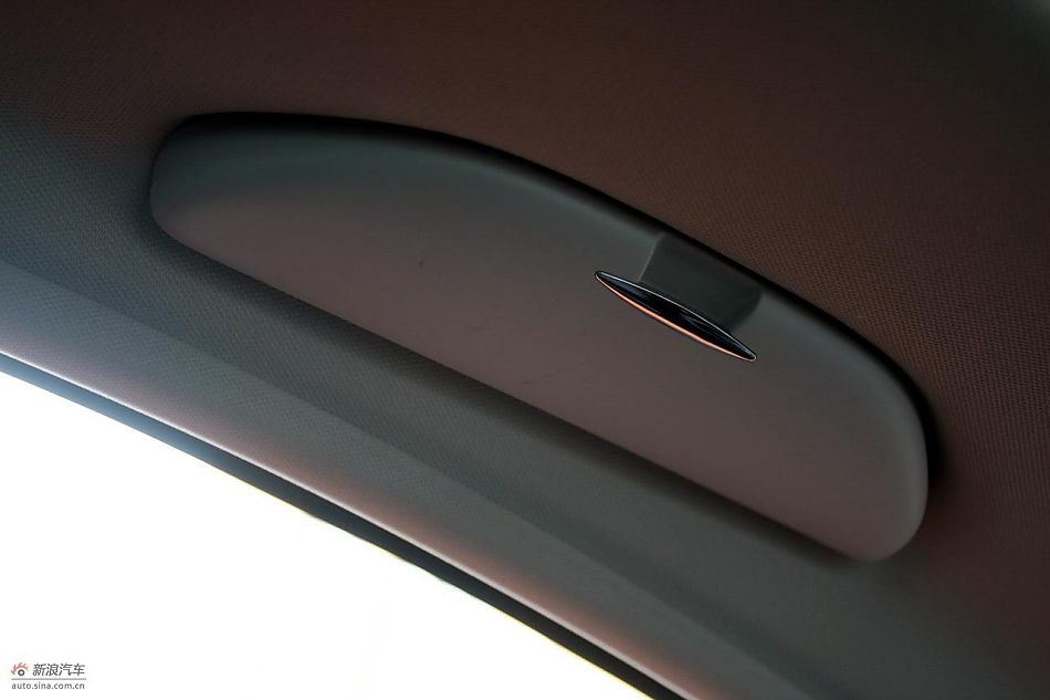 进口大众甲壳虫“墨橘版”内饰