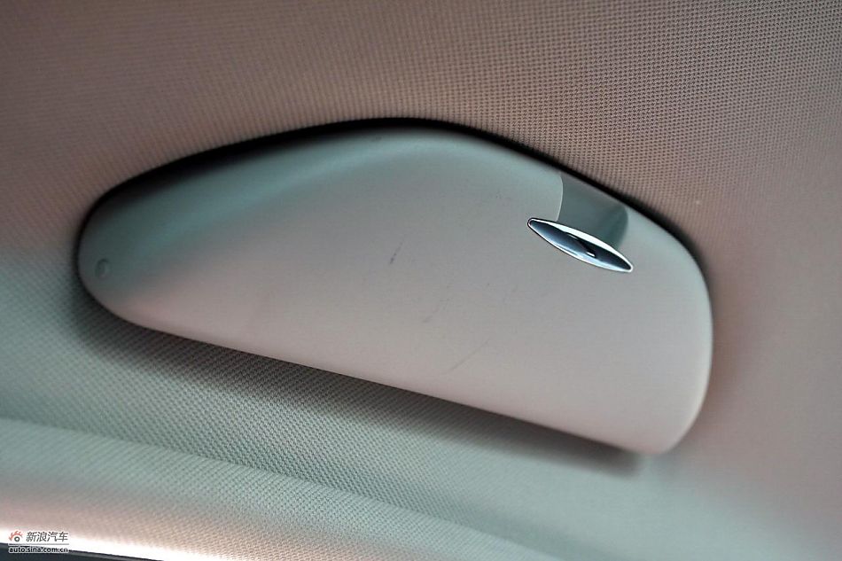 进口大众甲壳虫“墨橘版”内饰