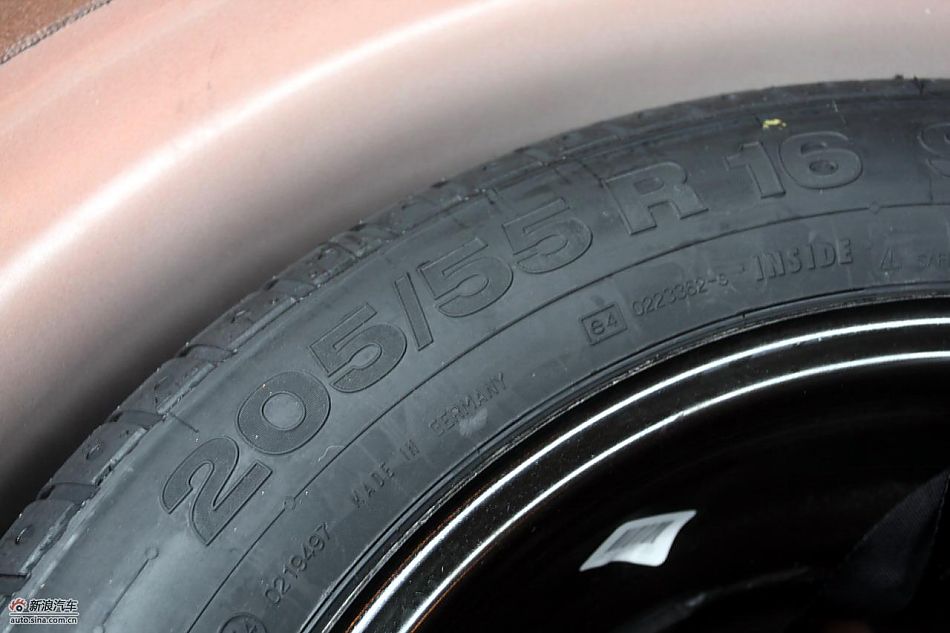 进口大众甲壳虫“墨橘版”