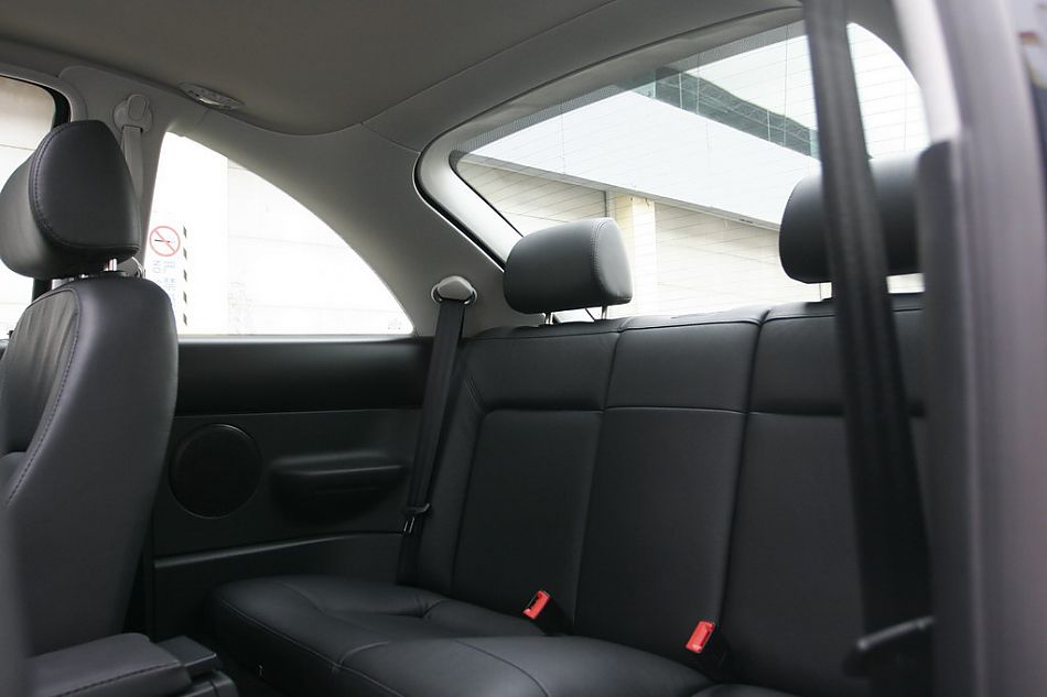 图为新甲壳虫内饰及细节