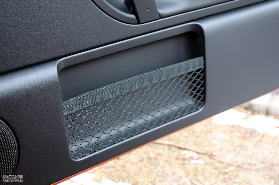 进口大众甲壳虫“墨橘版”内饰