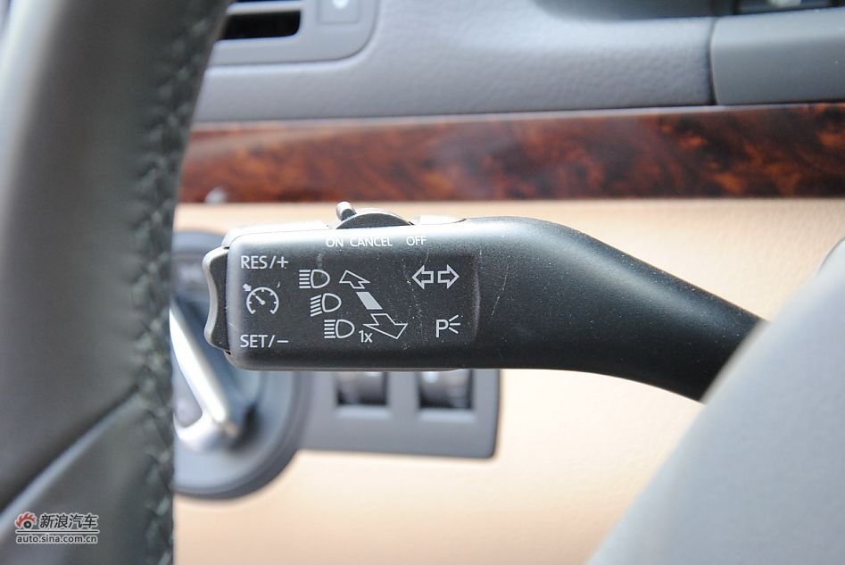 2011款大众途安1.4TSI自动智臻版