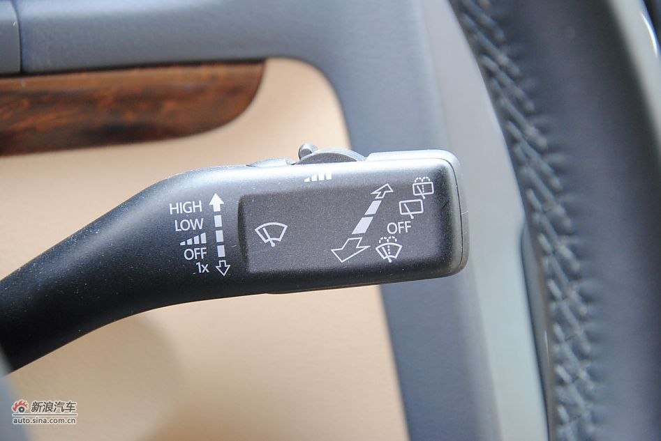 2011款大众途安1.4TSI自动智臻版