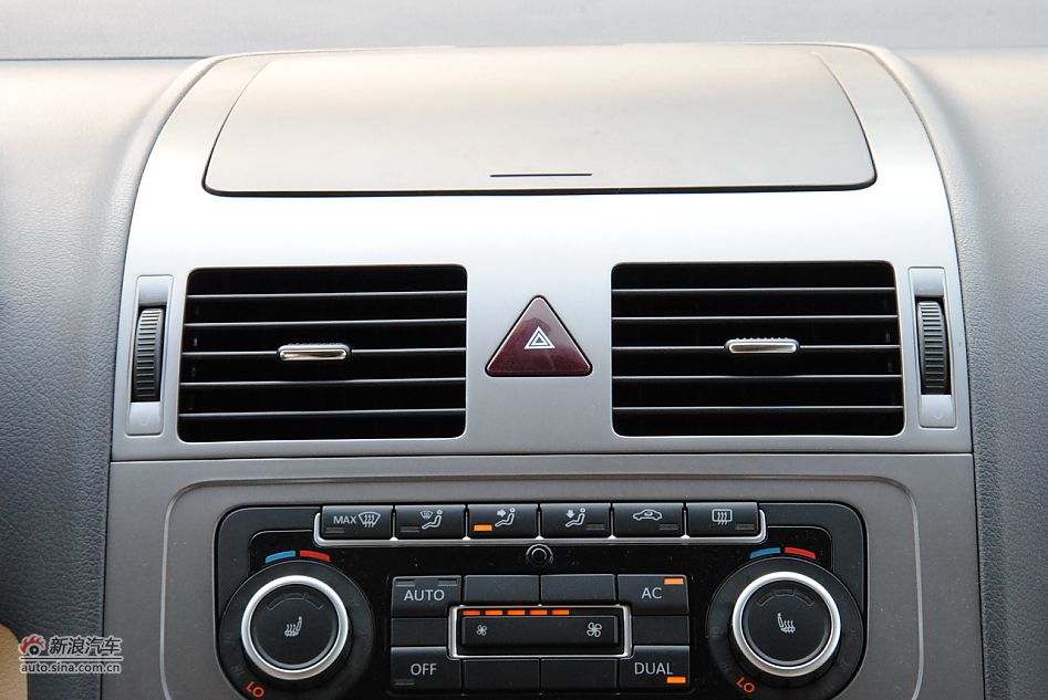 2011款大众途安1.4TSI自动智臻版