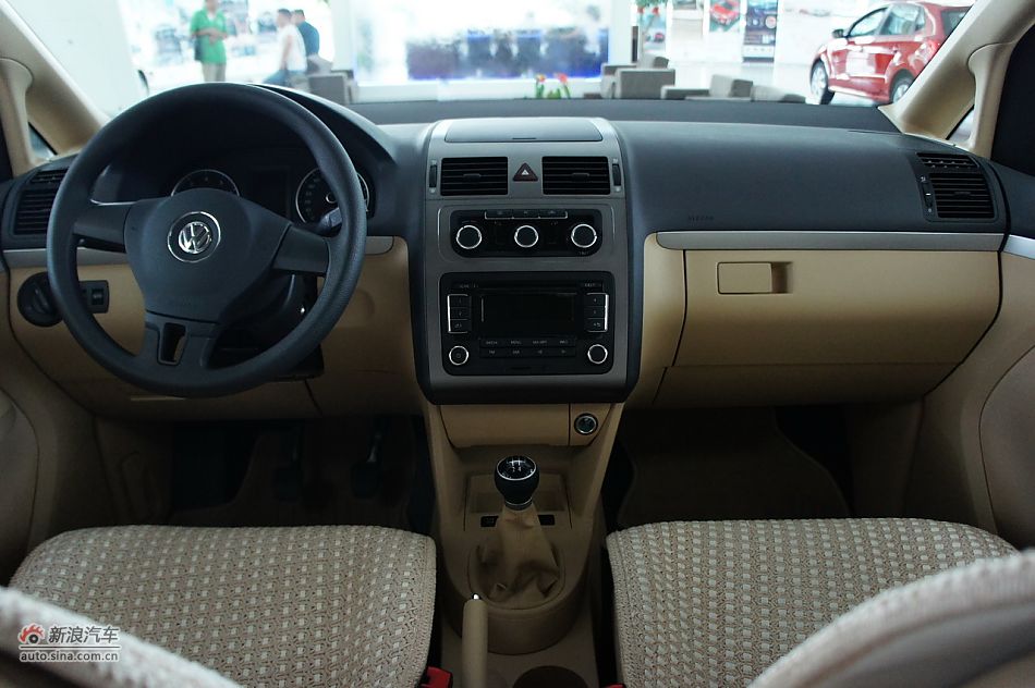 2011款大众途安1.4TSI手动智尚版