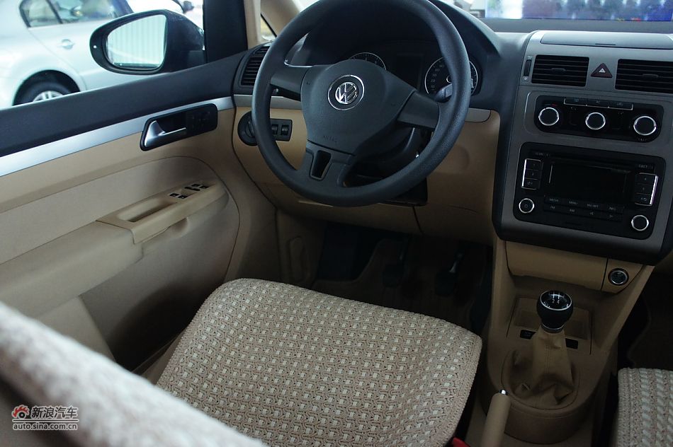 2011款大众途安1.4TSI手动智尚版