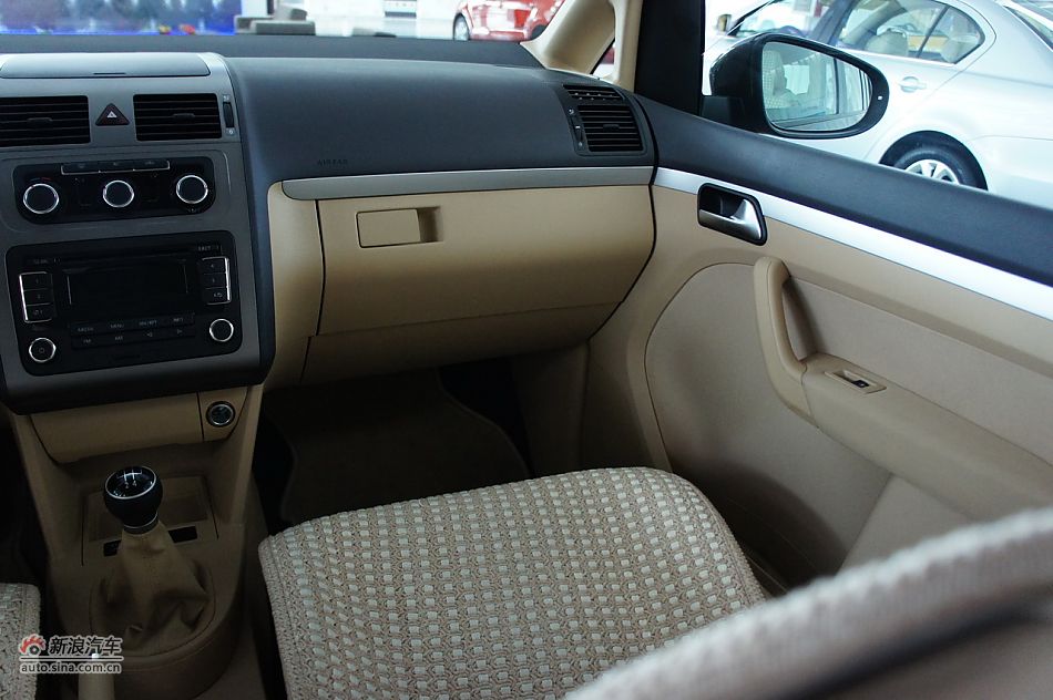 2011款大众途安1.4TSI手动智尚版