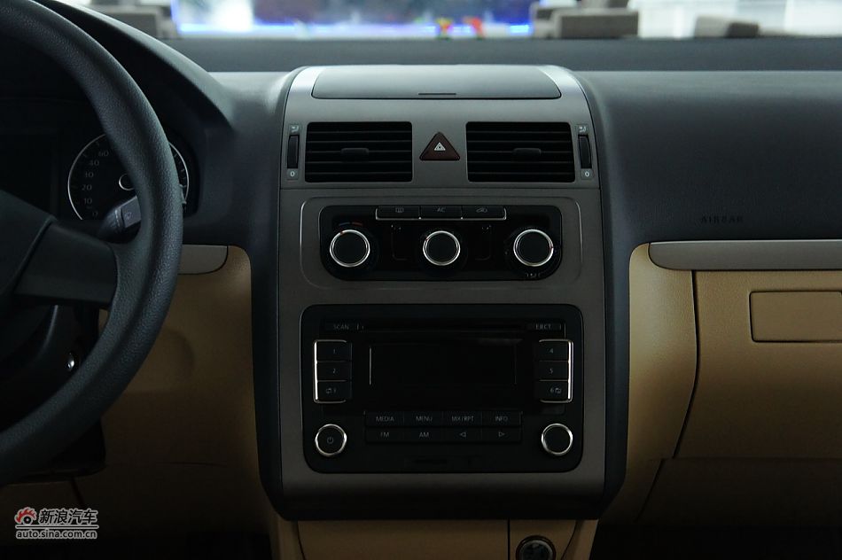 2011款大众途安1.4TSI手动智尚版