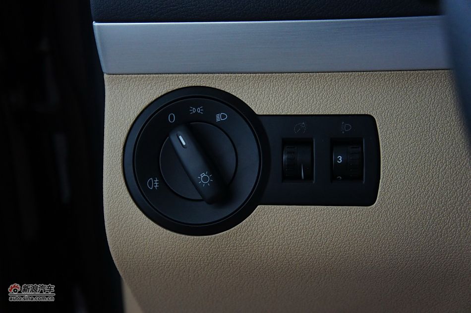 2011款大众途安1.4TSI手动智尚版