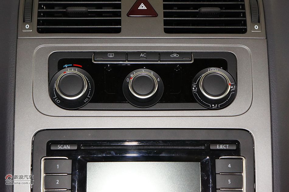 2011款大众途安1.4TSI手动智尚版