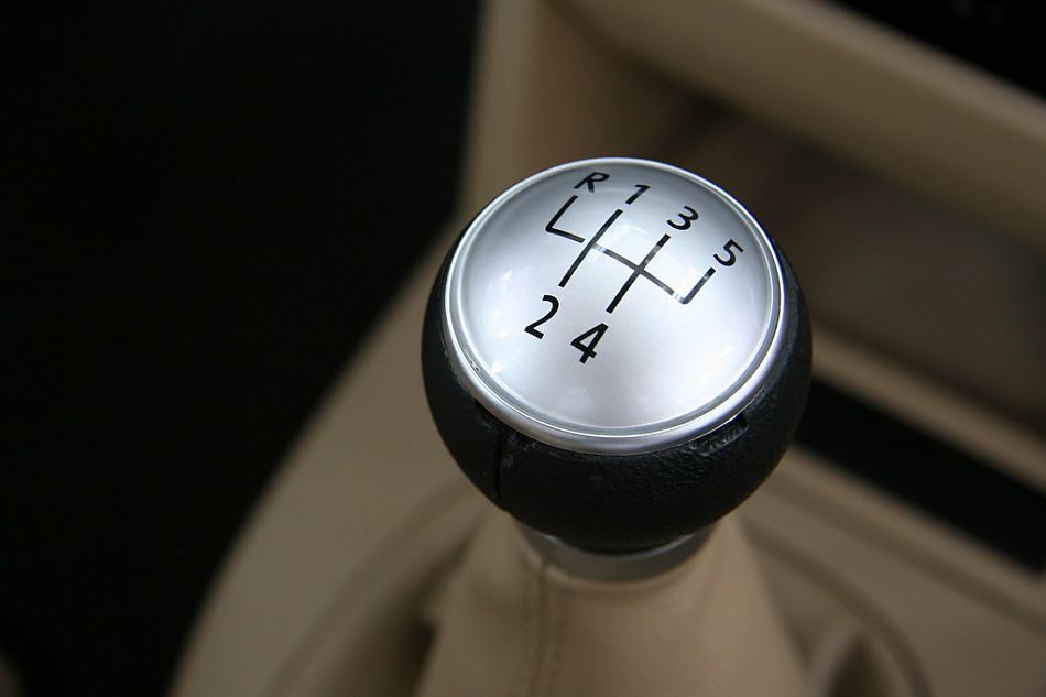 上海大众途安变速杆