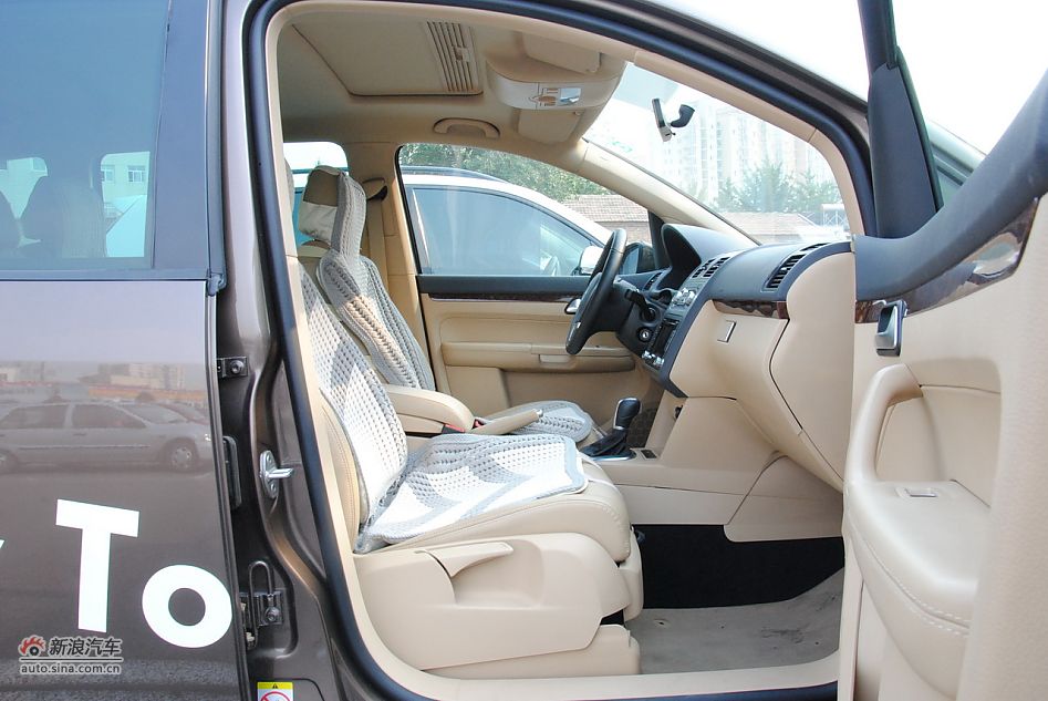 2011款大众途安1.4TSI自动智臻版