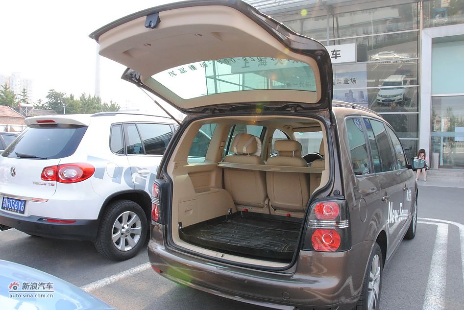 2011款大众途安1.4TSI自动智臻版