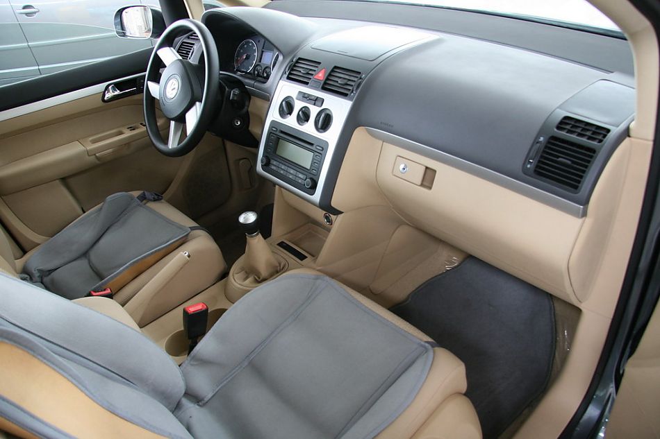 上海大众途安内饰