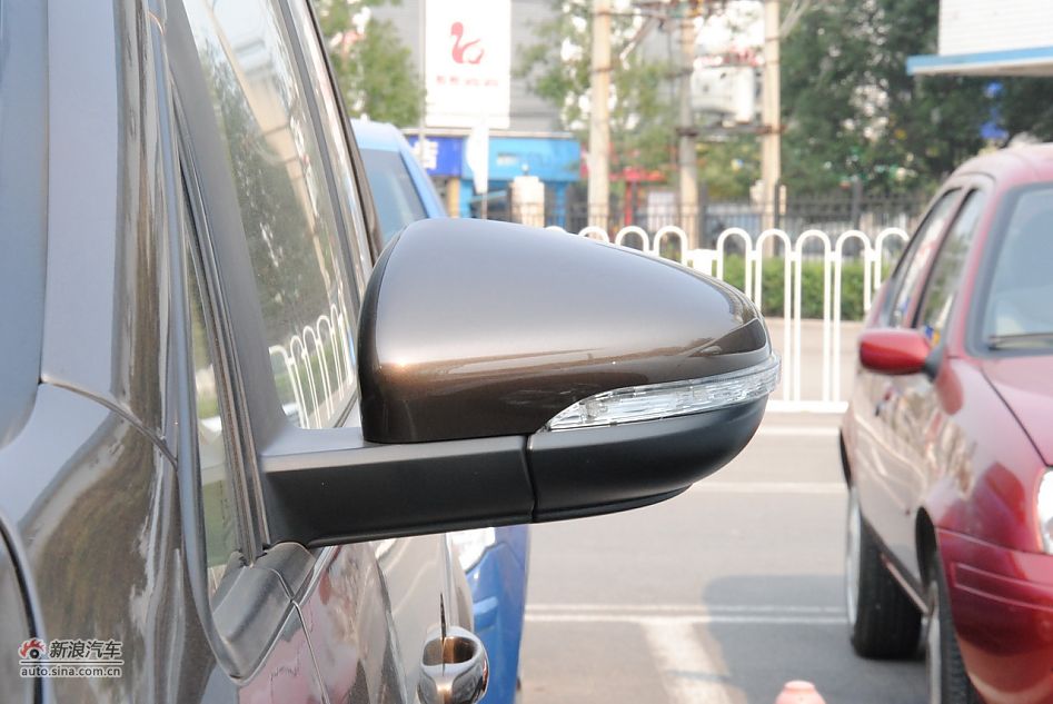 2011款大众途安1.4TSI自动智臻版