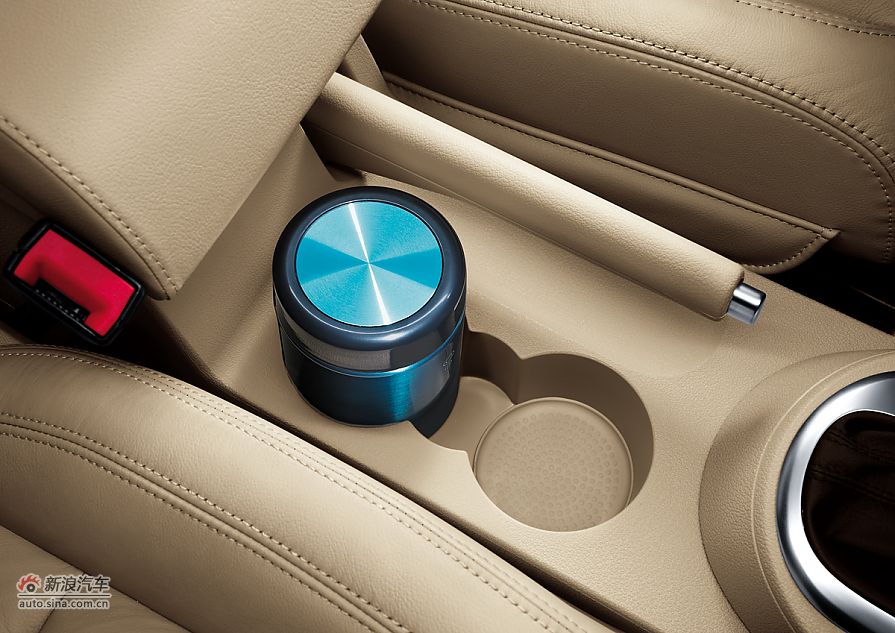 2011款大众途安内饰