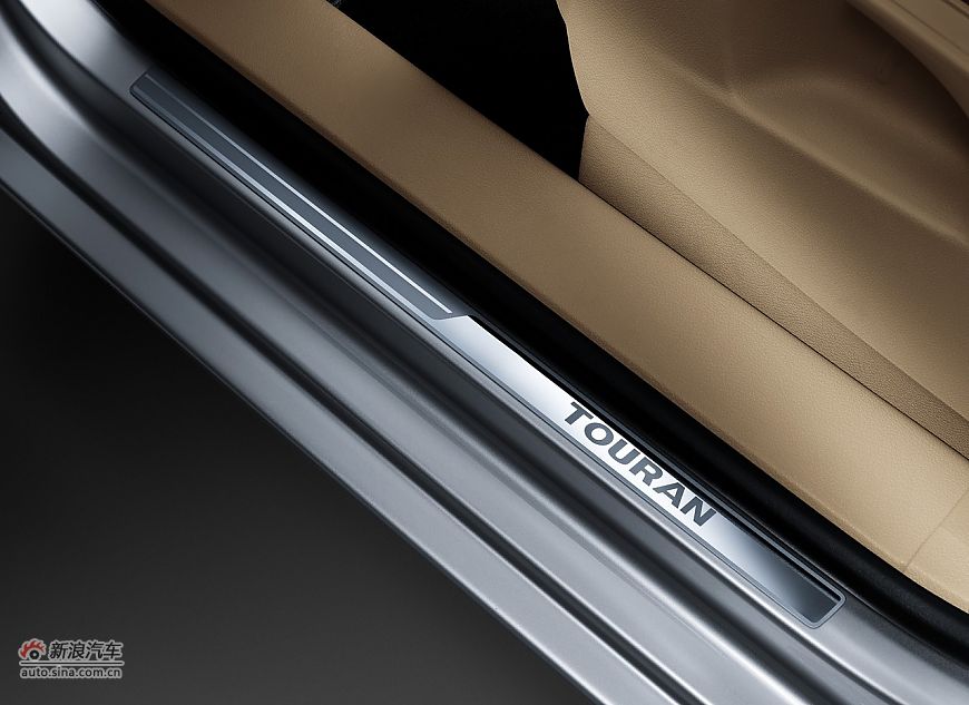 2011款大众途安内饰