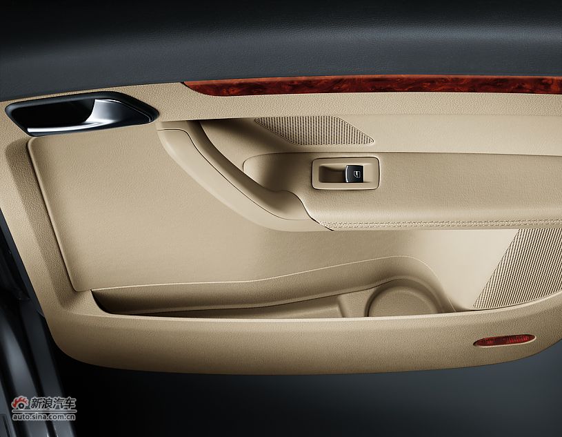 2011款大众途安内饰