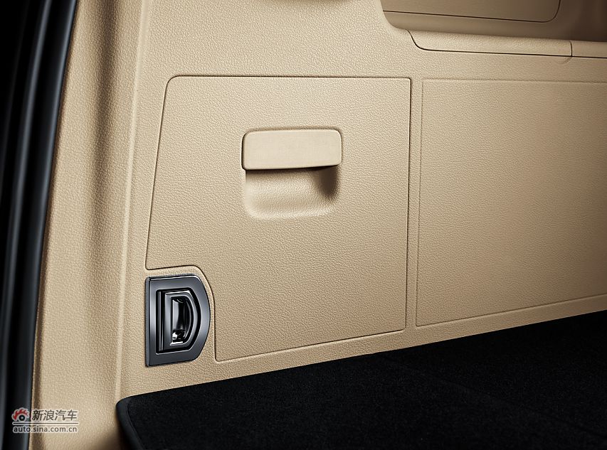 2011款大众途安内饰