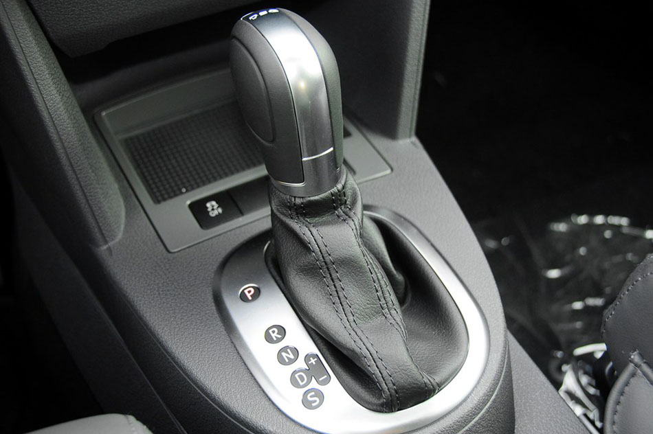 2015款 1.4T 自动30周年纪念版 内饰