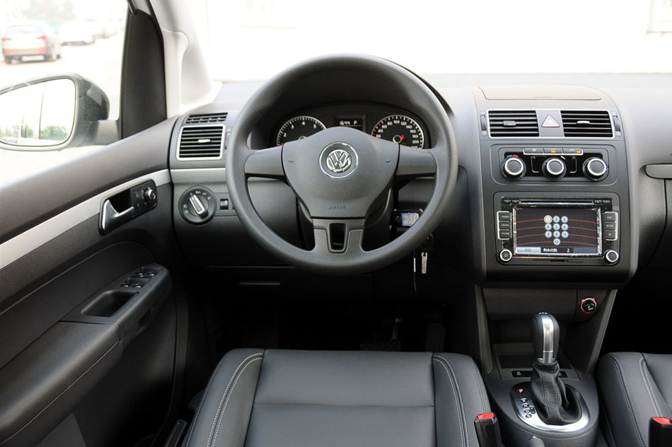 2015款 1.4T 自动30周年纪念版 内饰