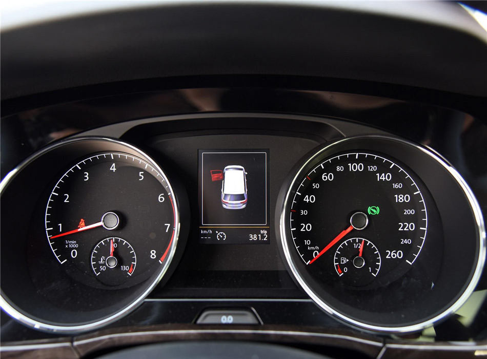 2016款 途安L 280TSI 自动豪华版