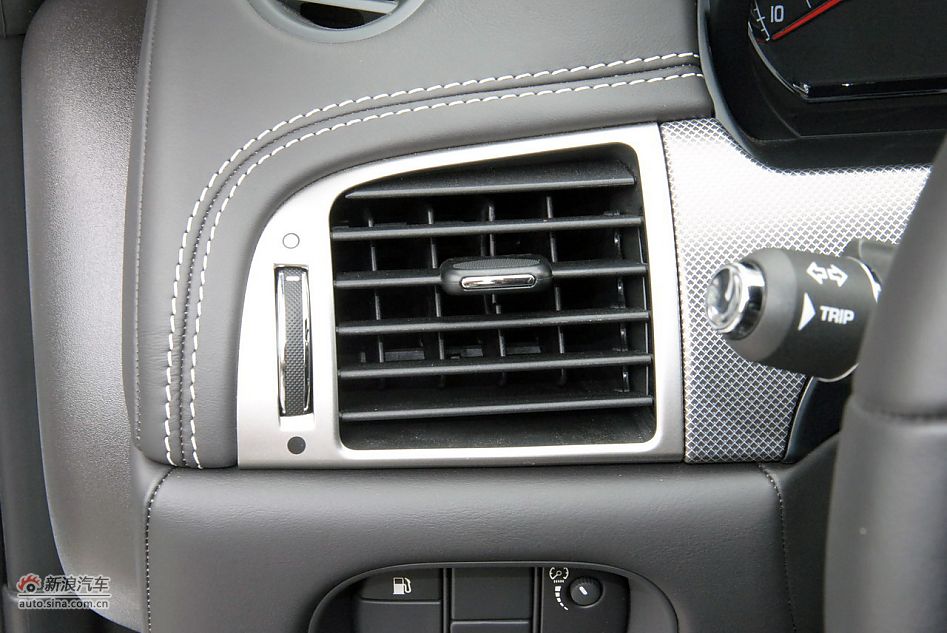 2009款全新捷豹XKR双门跑车