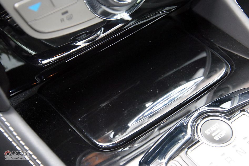 2009款全新捷豹XKR双门跑车