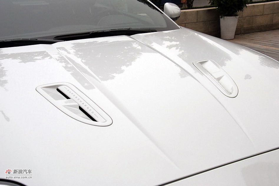 2009款全新捷豹XKR双门跑车