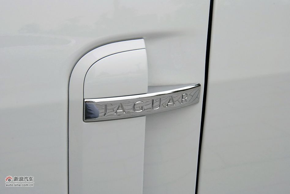 2009款全新捷豹XKR双门跑车