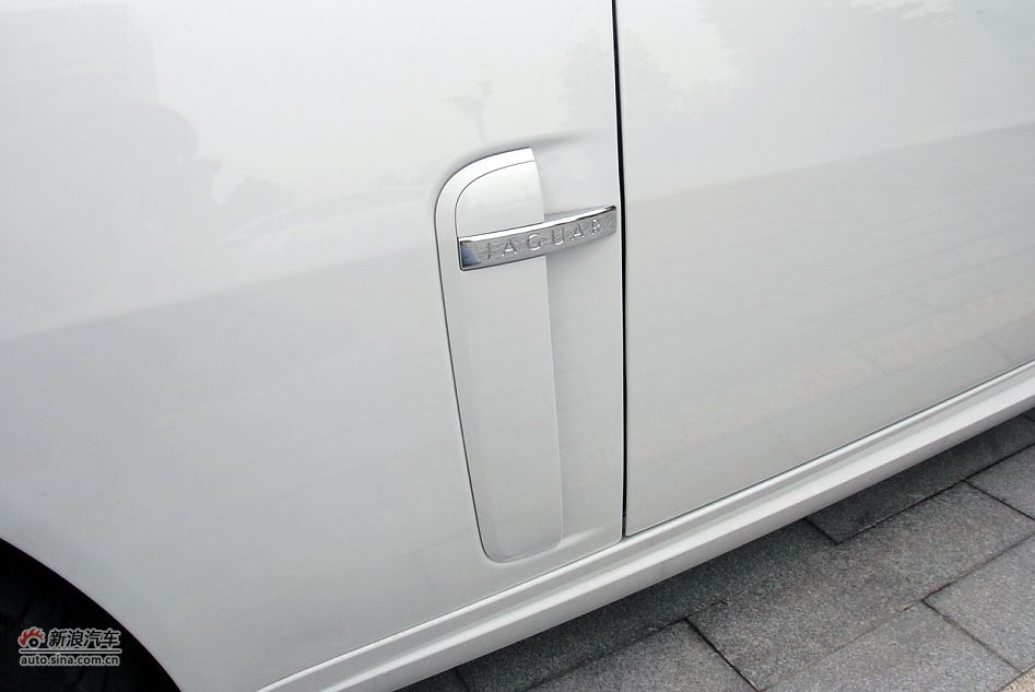 2009款全新捷豹XKR双门跑车