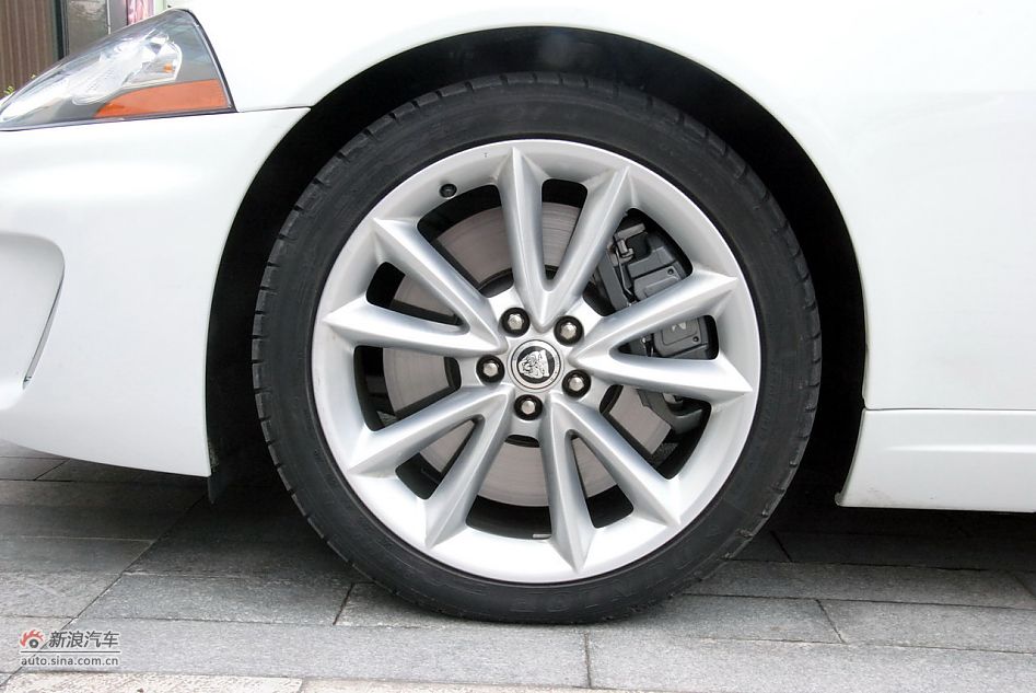 2009款全新捷豹XKR双门跑车