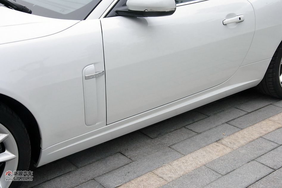 2009款全新捷豹XKR双门跑车