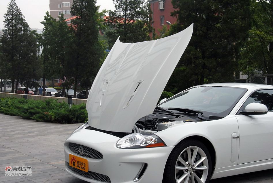 2009款全新捷豹XKR双门跑车