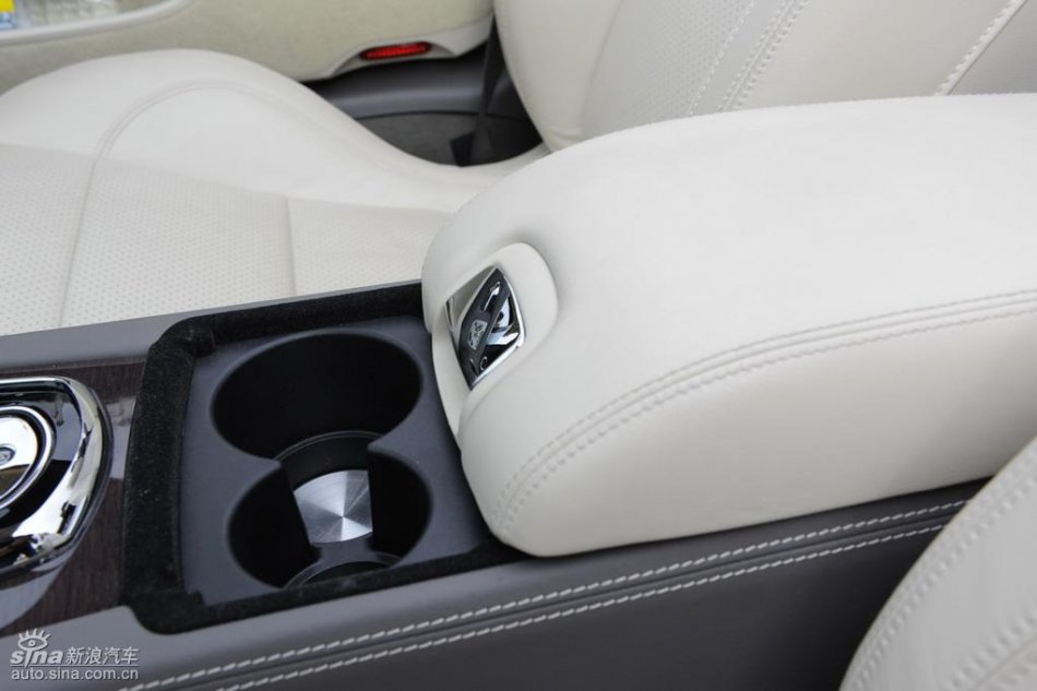 捷豹XKR内饰图片