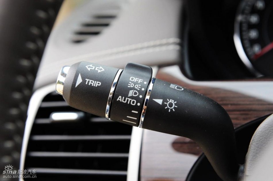 捷豹XKR内饰图片