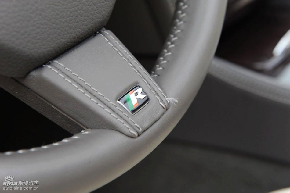 捷豹XKR内饰图片