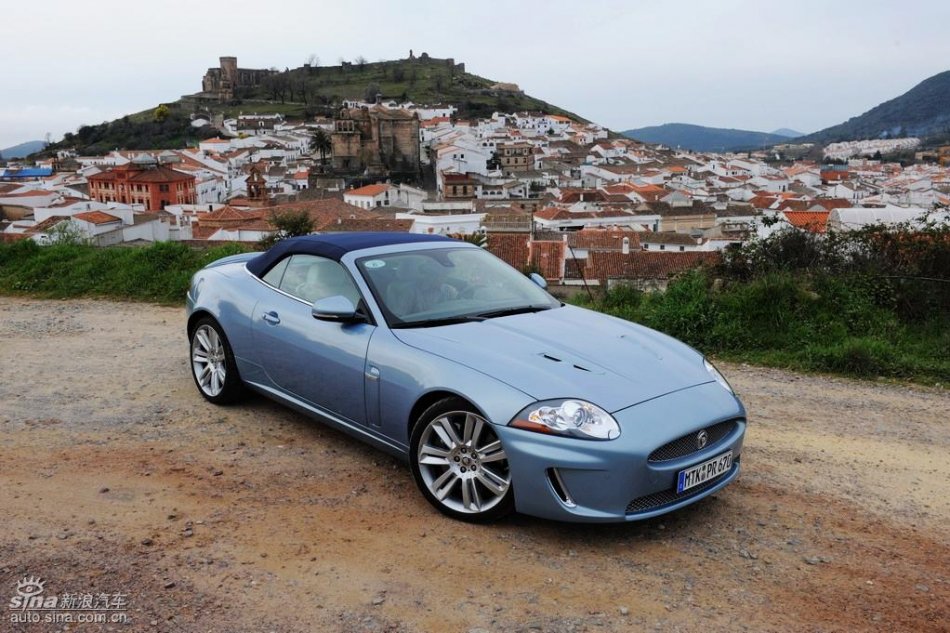 捷豹XKR外观图片