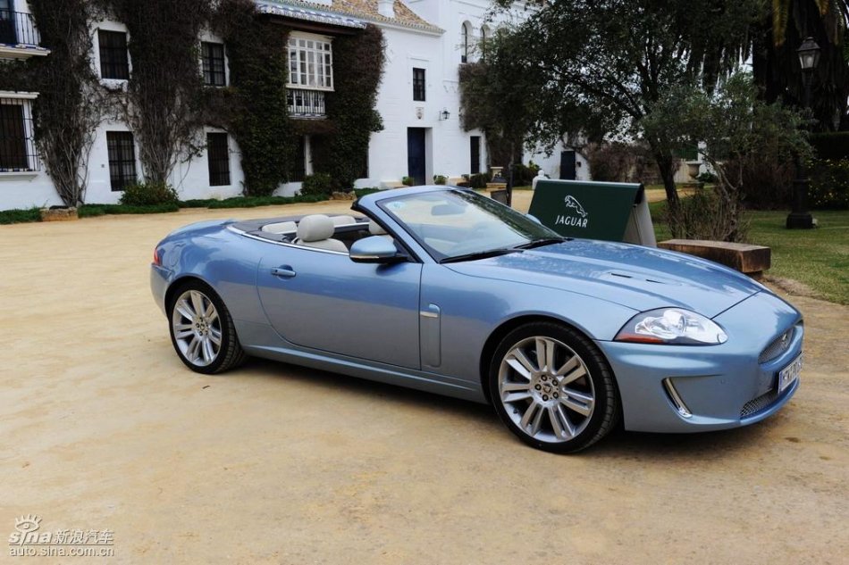 捷豹XKR外观图片