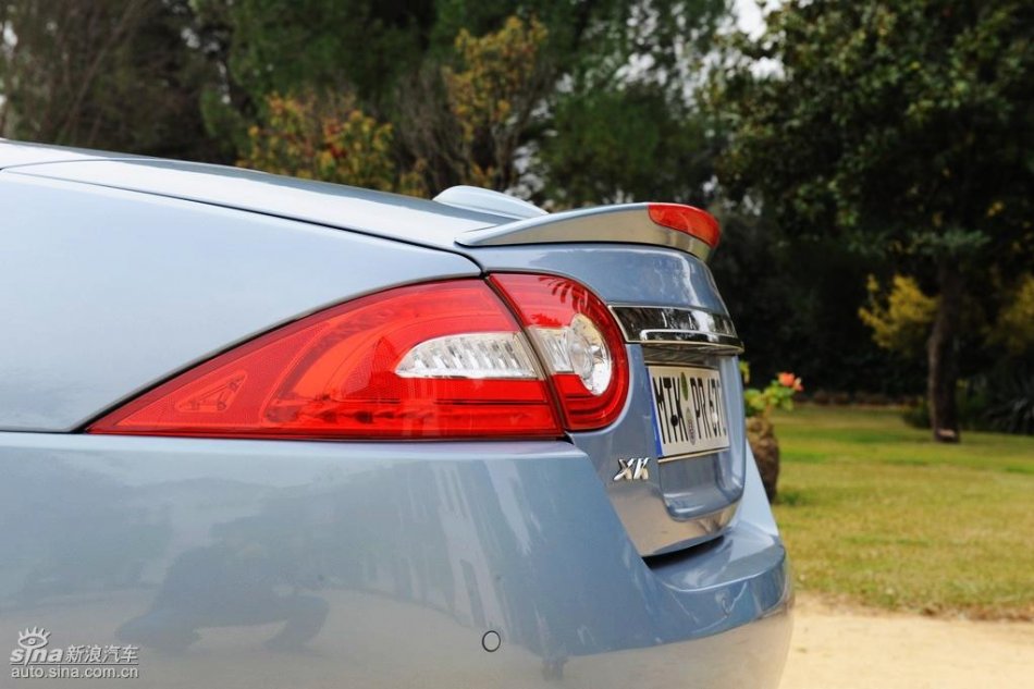 捷豹XKR外观图片