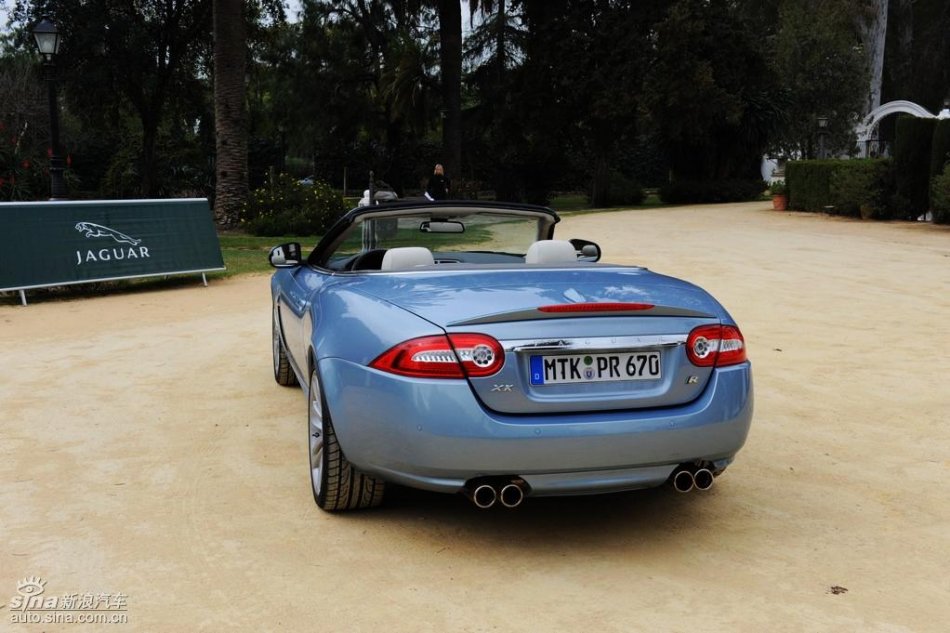 捷豹XKR外观图片