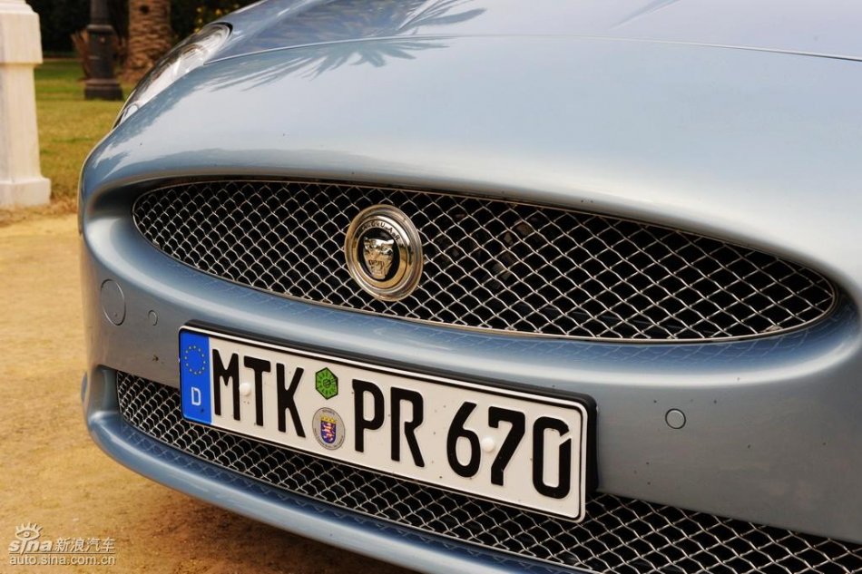 捷豹XKR外观图片