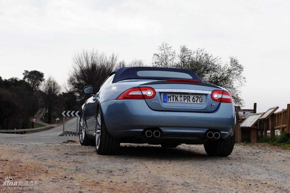 捷豹XKR外观图片