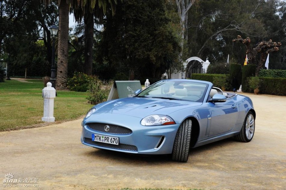 捷豹XKR外观图片