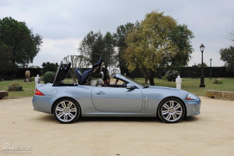 捷豹XKR外观图片