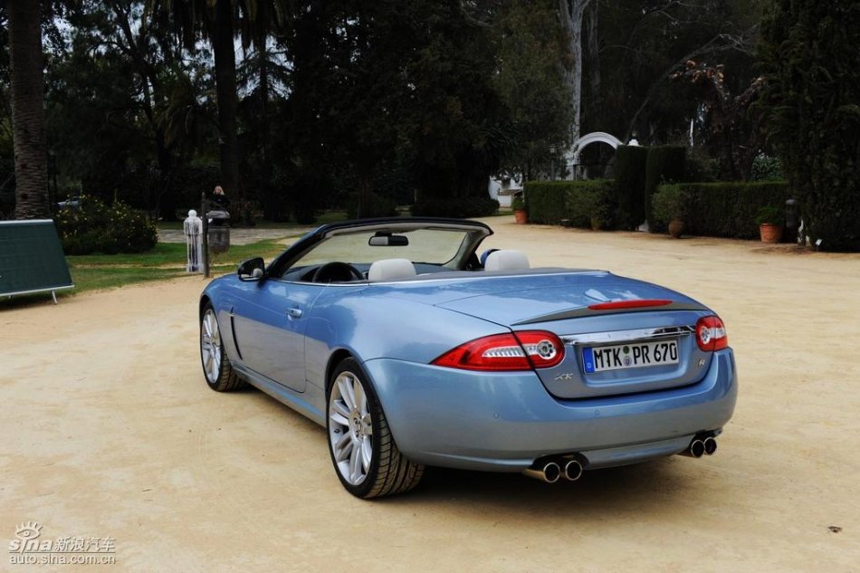 捷豹XKR外观图片