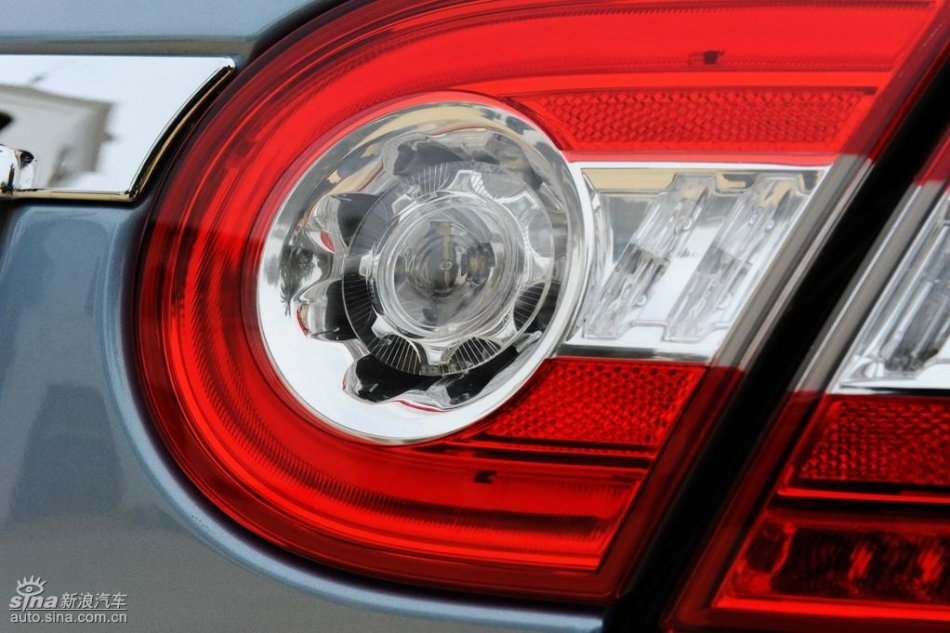 捷豹XKR外观图片