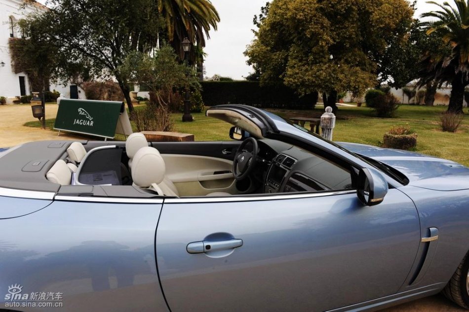 捷豹XKR外观图片